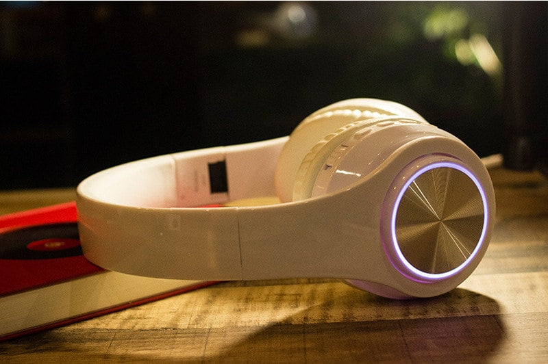 Wireless Headphones Bluetooth Headphone 7 Farben Cool Led LED 3D HD StereoHeadset Mit MIC Support SD-Karte Für PhoneTV PC MP3